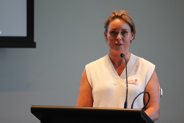 Lauren Gordon, Anchor